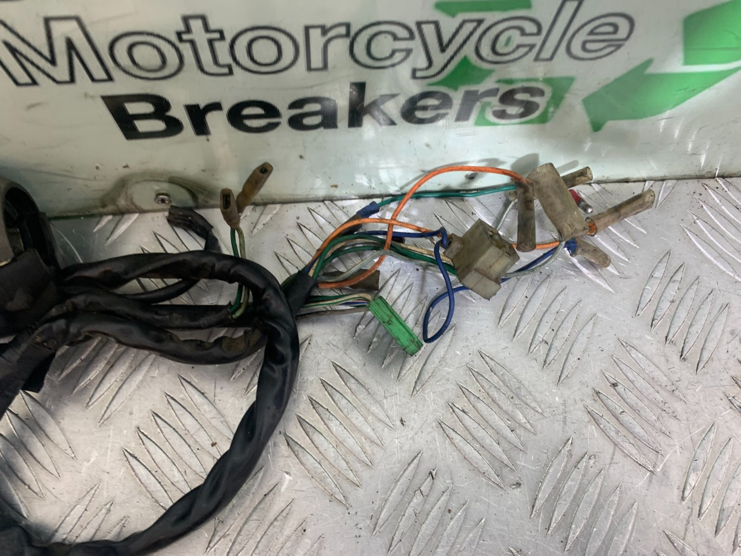 HONDA VT700 VT 700 SHADOW LEFT SWITCH GEAR YEAR 1984-85 (CMB1328)