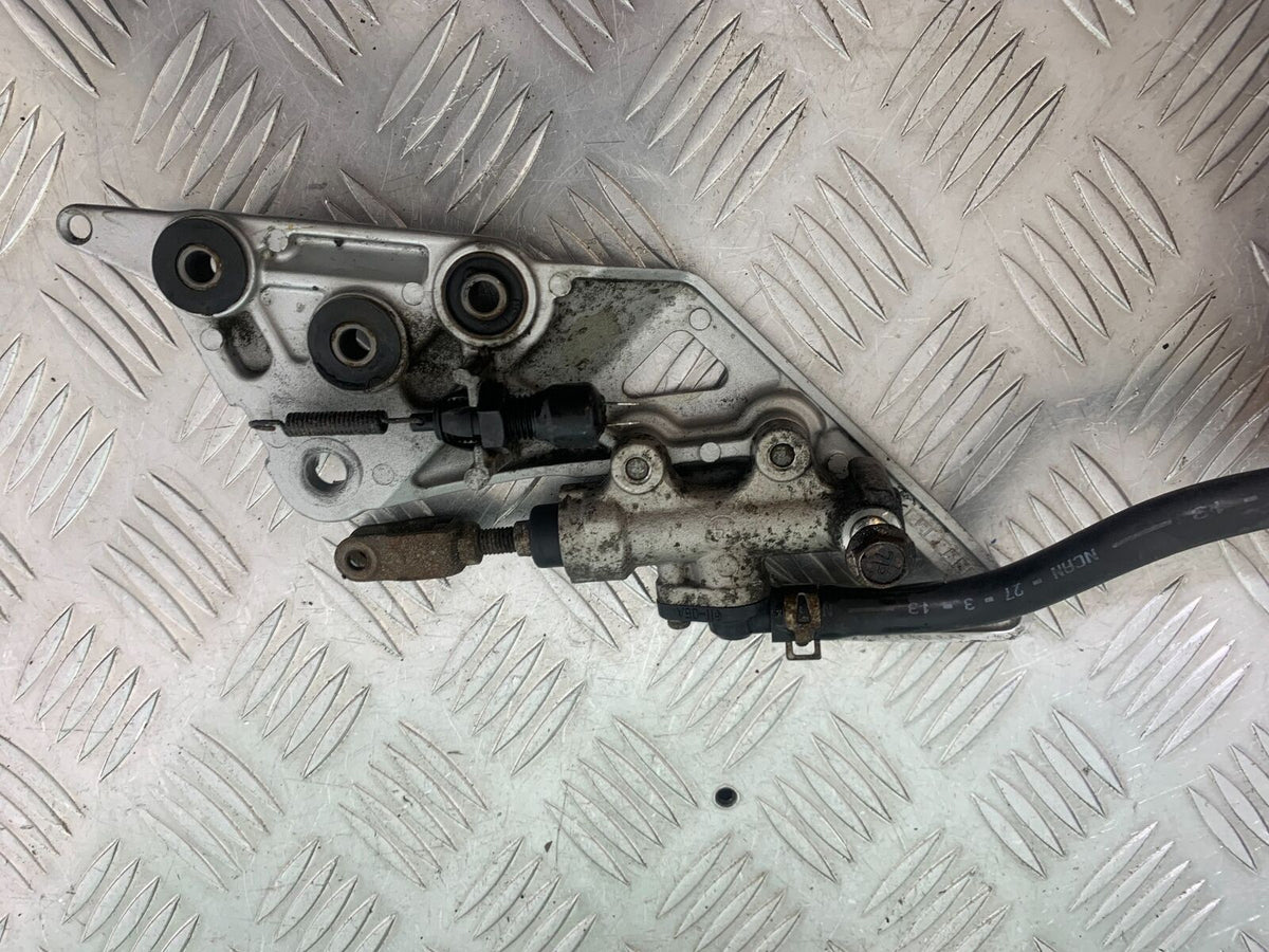 SUZUKI GSX650 F GSX 650 F FRONT RIGHT HANGER YEAR 2008-16 (CMB1045)