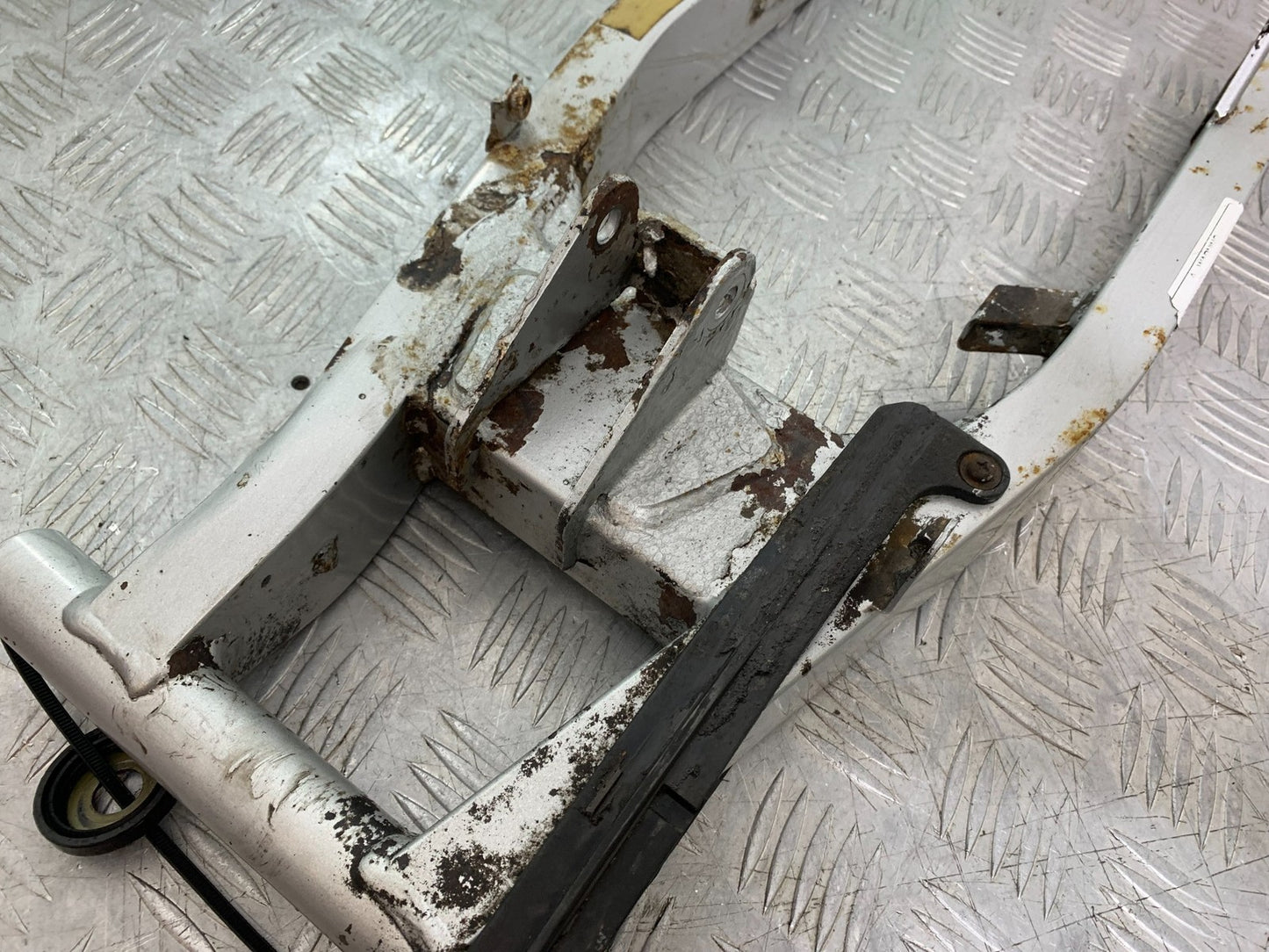 HONDA XL125 VARADERO SWINGARM YEAR 2001-2006 (CMB1304)