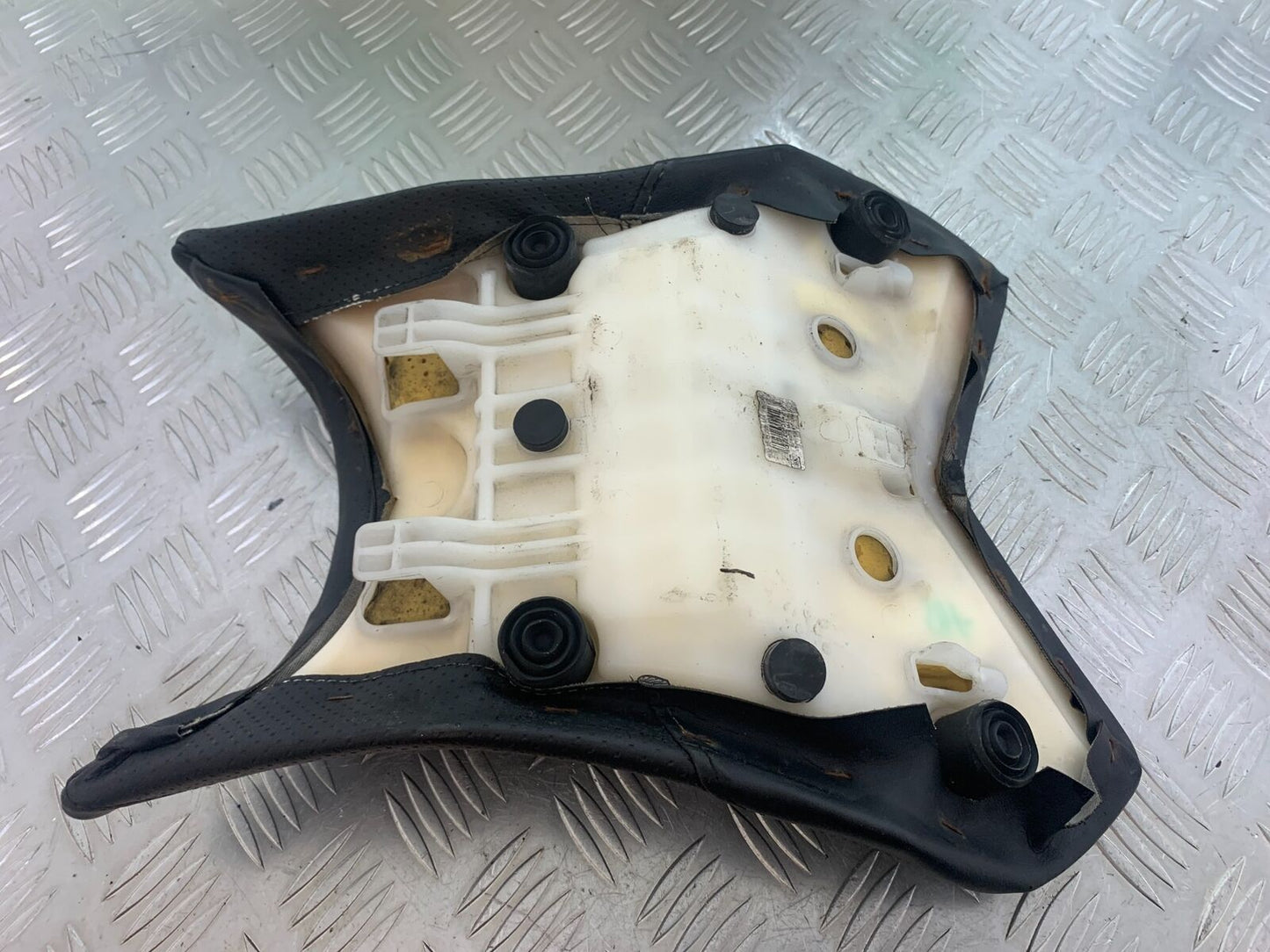 KAWASAKI Z800 Z 800 FRONT SEAT YEAR 2013-2017 (CMB1059)
