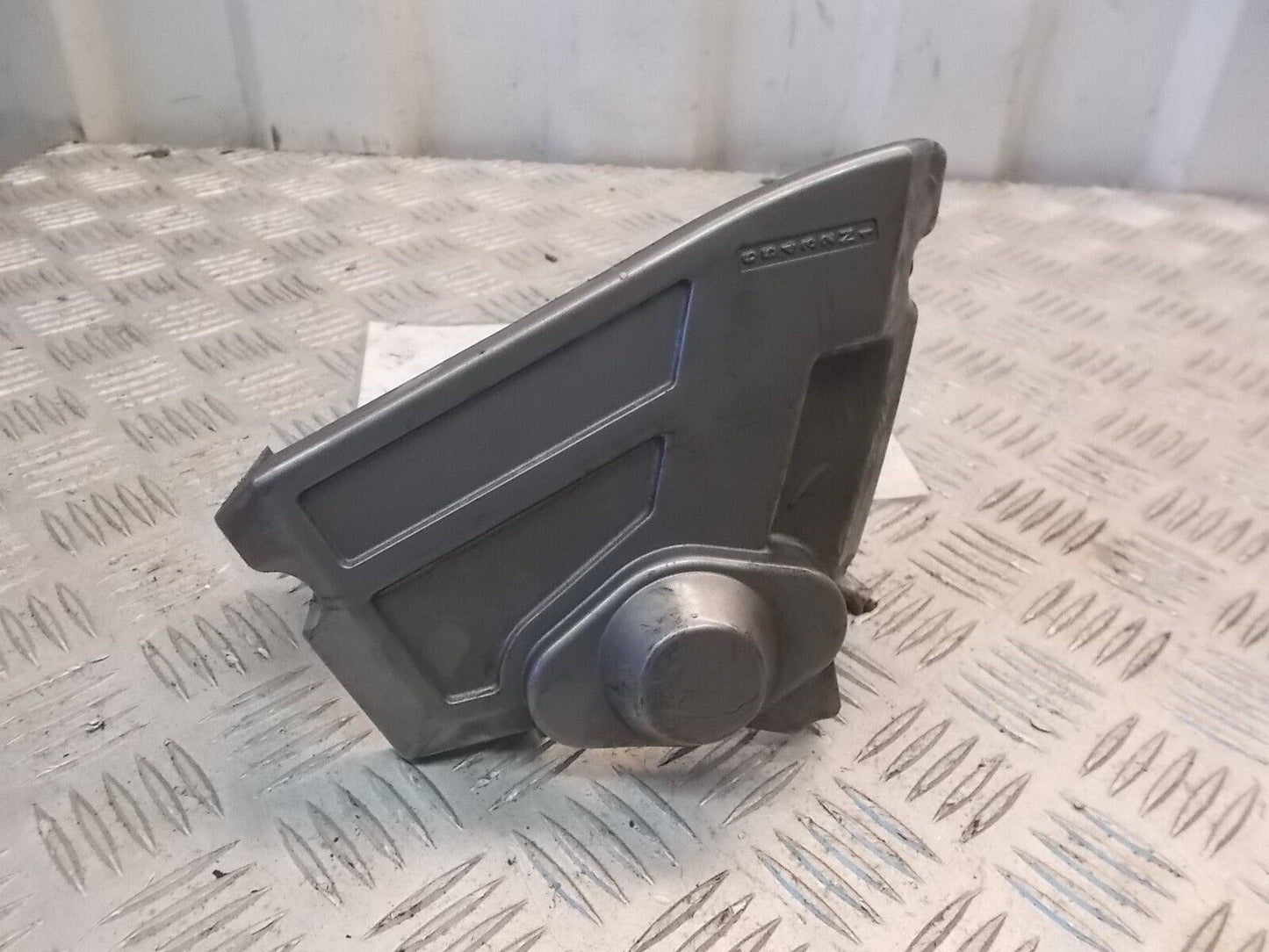 SUZUKI SV650 SV 650 FRONT SPROCKET COVER YEAR 2004