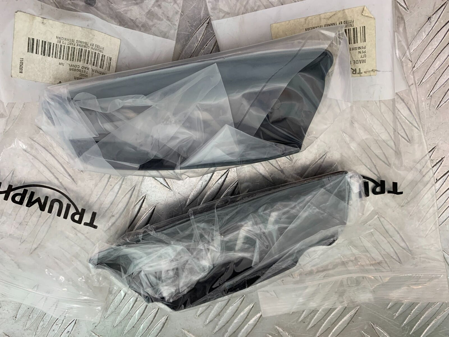 TRIUMPH 1050 SPEED TRIPLE RS SILENCER SHIELDS YEAR 2018-2020 (CMB1029)