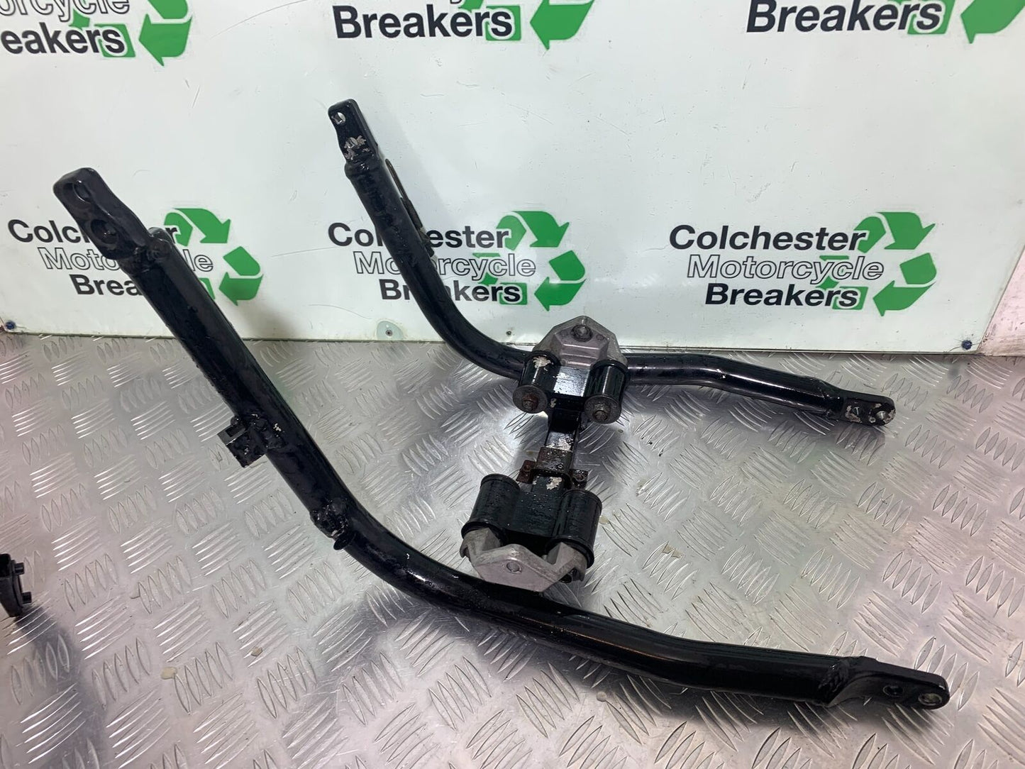 KAWASAKI ZZR1200 ZZR 1200 ENGINE CRADLE YEAR 2002-05 (STOCK 993)