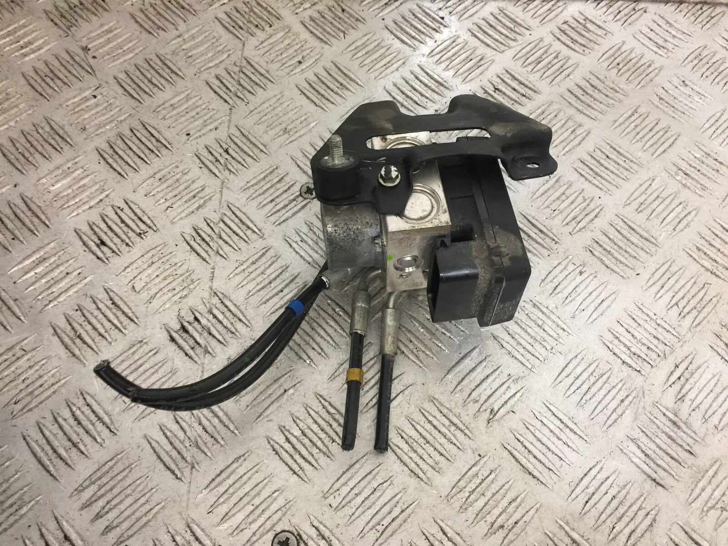 KTM DUKE 125 ABS PUMP YEAR 2012-2016 (STOCK 828)