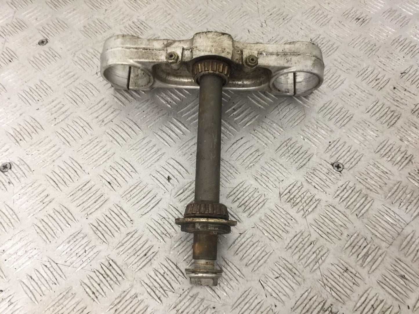 DUCATI MONSTER 600 BOTTOM YOKE YEAR 1994-2001 (STOCK 850)
