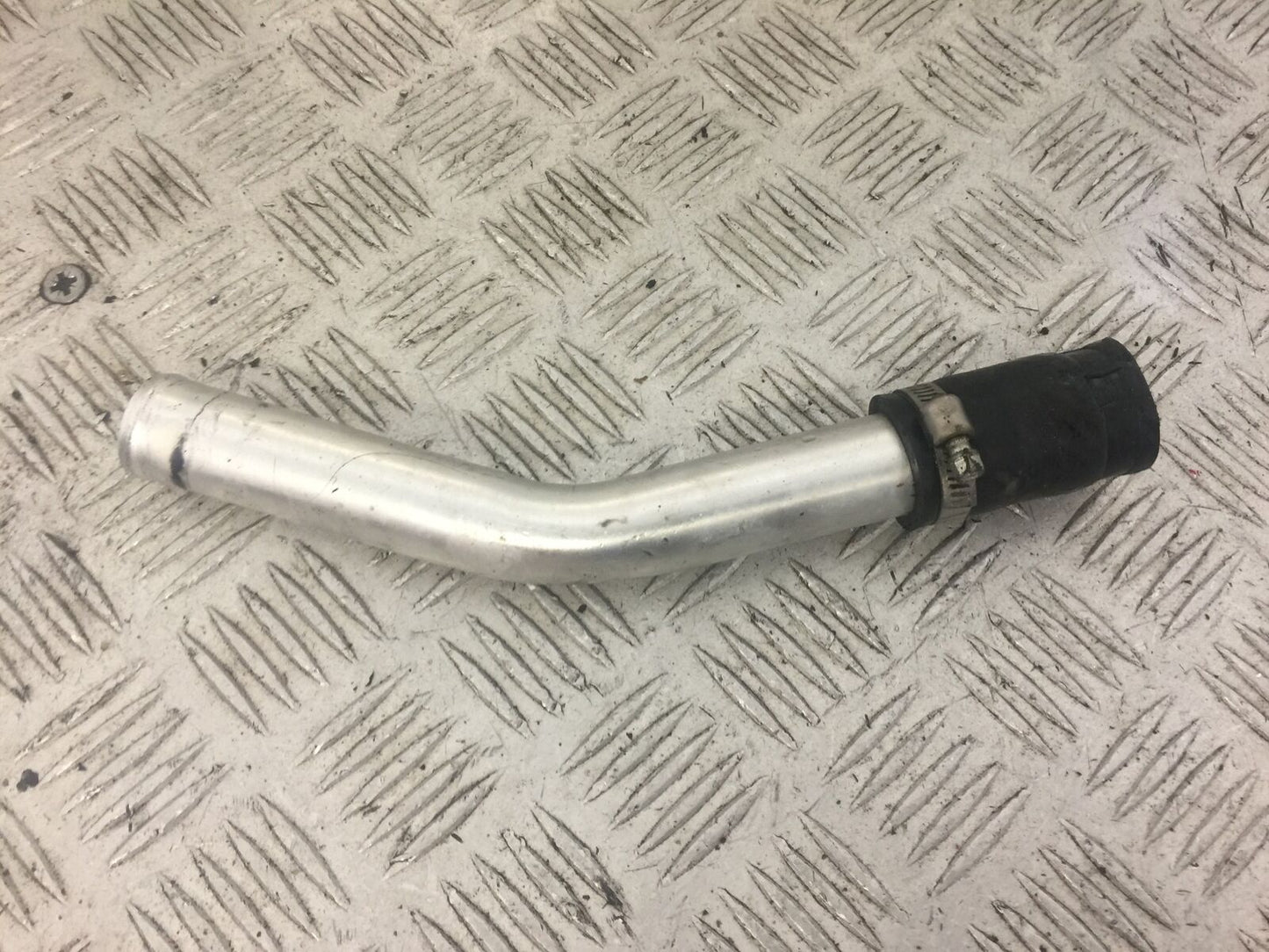 YAMAHA R6 WATER HOSE YEAR 2008-2014 (STOCK 637)