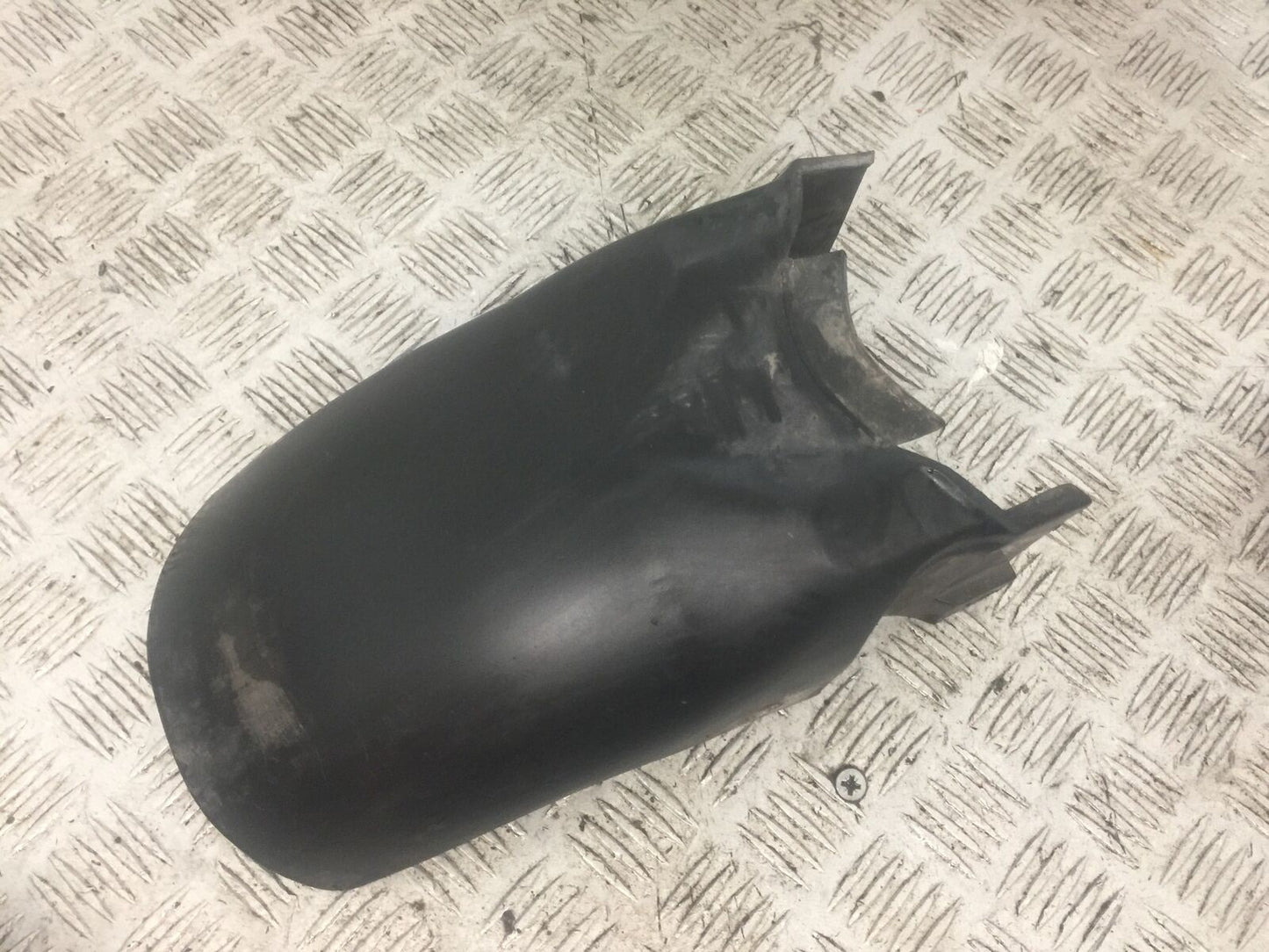 YAMAHA YZF1000 YZF 1000 THUNDERACE FRONT MUDGUARD YEAR 1996 (STOCK 777)