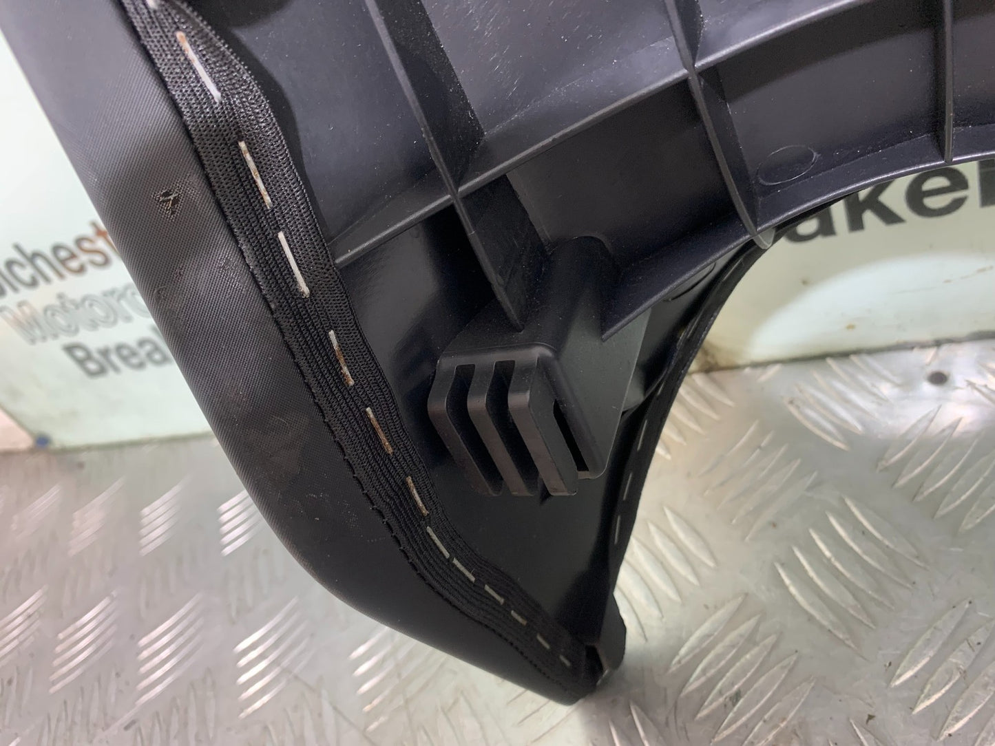 KTM 690 DUKE R LC4 FRONT RIDER SEAT YEAR 2012-2015 (CMB1180)