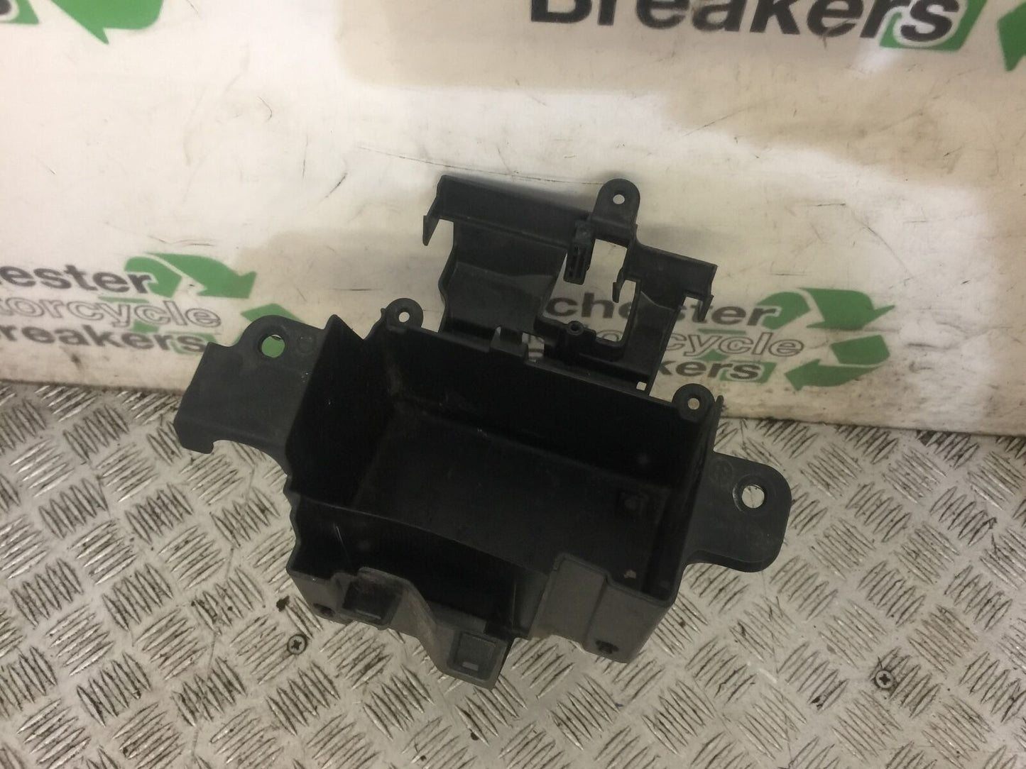 SUZUKI SFV650 SFV 650 GLADIUS BATTERY BOX 2009-15 (STOCK 709)