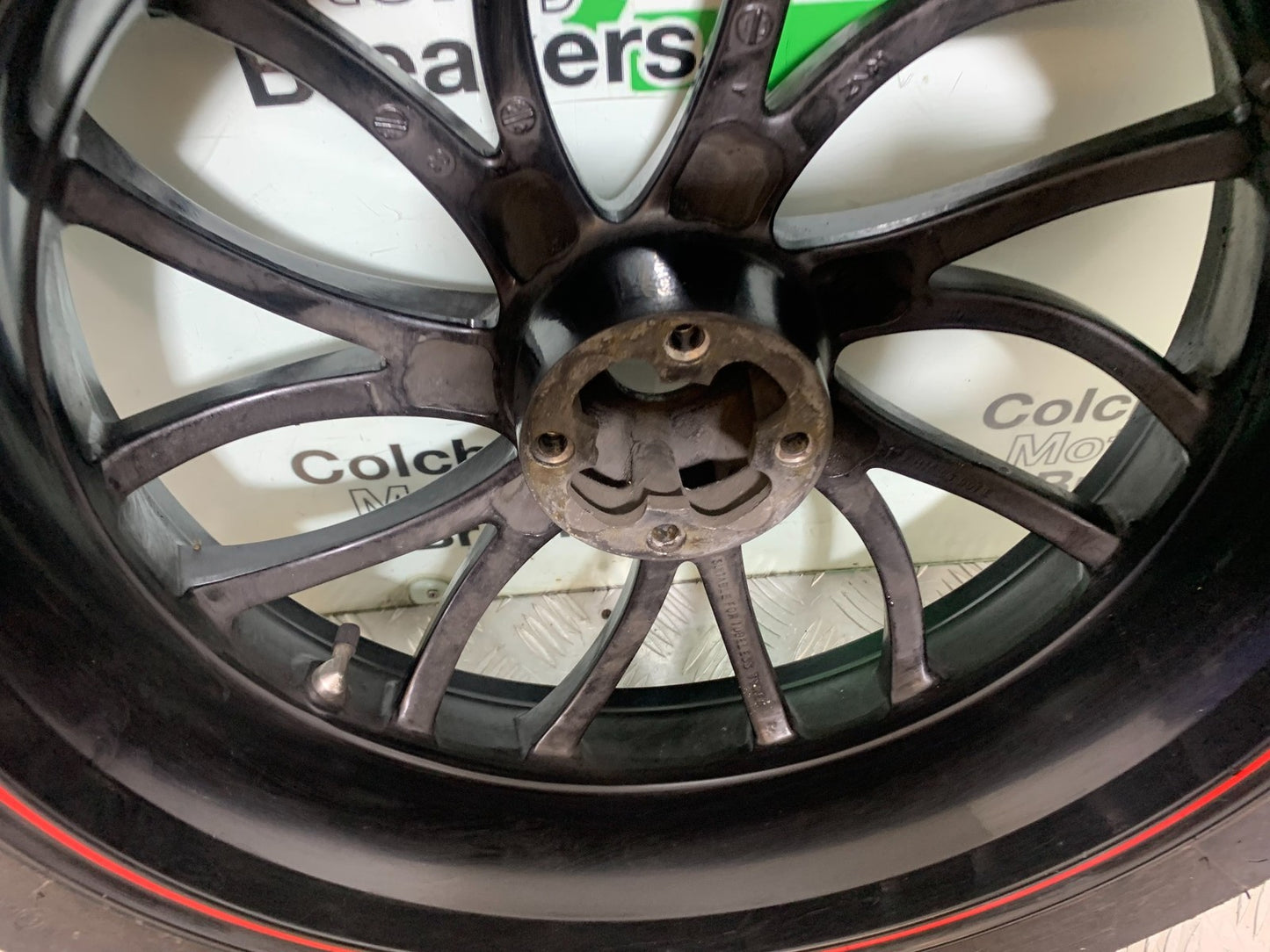 TRIUMPH SPEED TRIPLE R 1050 REAR WHEEL 2009 (CMB1183)