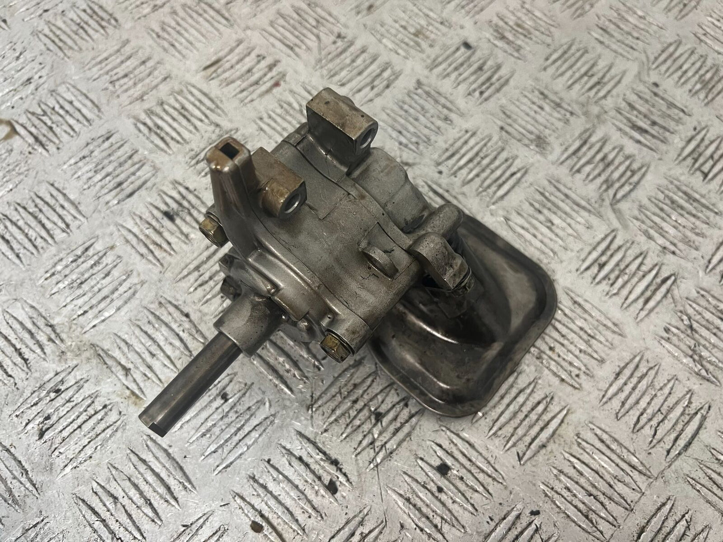 HONDA GL1800 GL 1800 OIL PUMP YEAR 2004 ABS (STOCK 890)