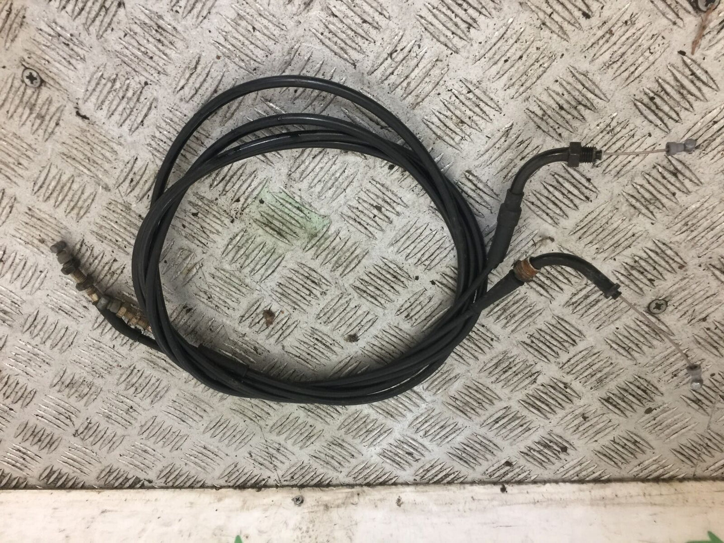 KAWASAKI J300 J 300 THROTTLE CABLES YEAR 2015 (STOCK 711)