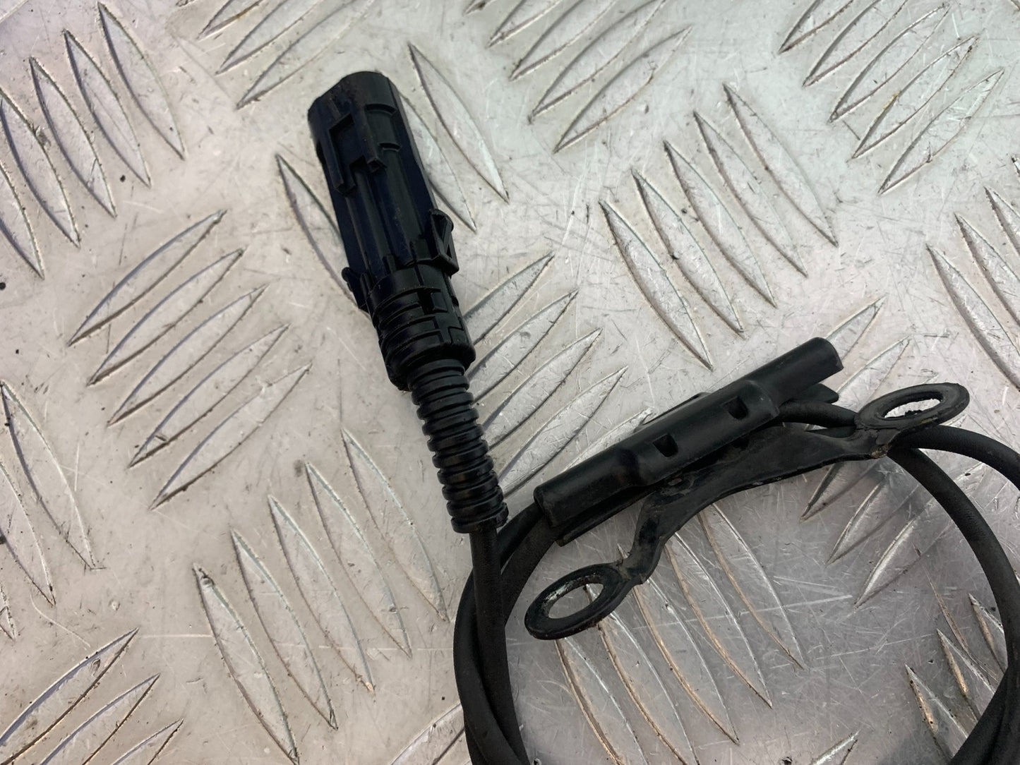 HARLEY DAVIDSON FXS BLACKLINE 1585 FRONT ABS SENSOR YEAR 2012 (CMB1147)