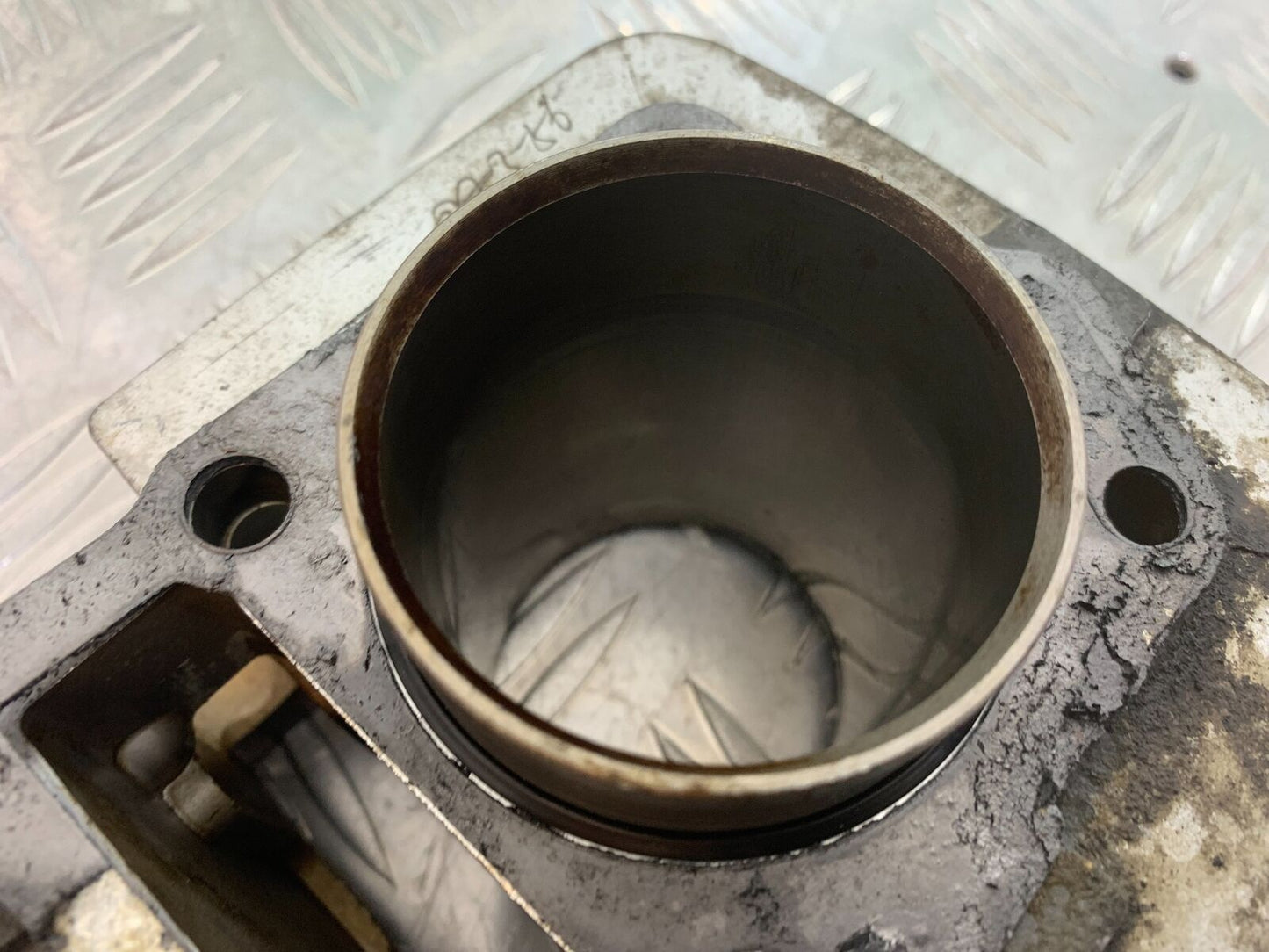YAMAHA XT125X XT125 X BARREL AND PISTON YEAR 2008 (STOCK 857)