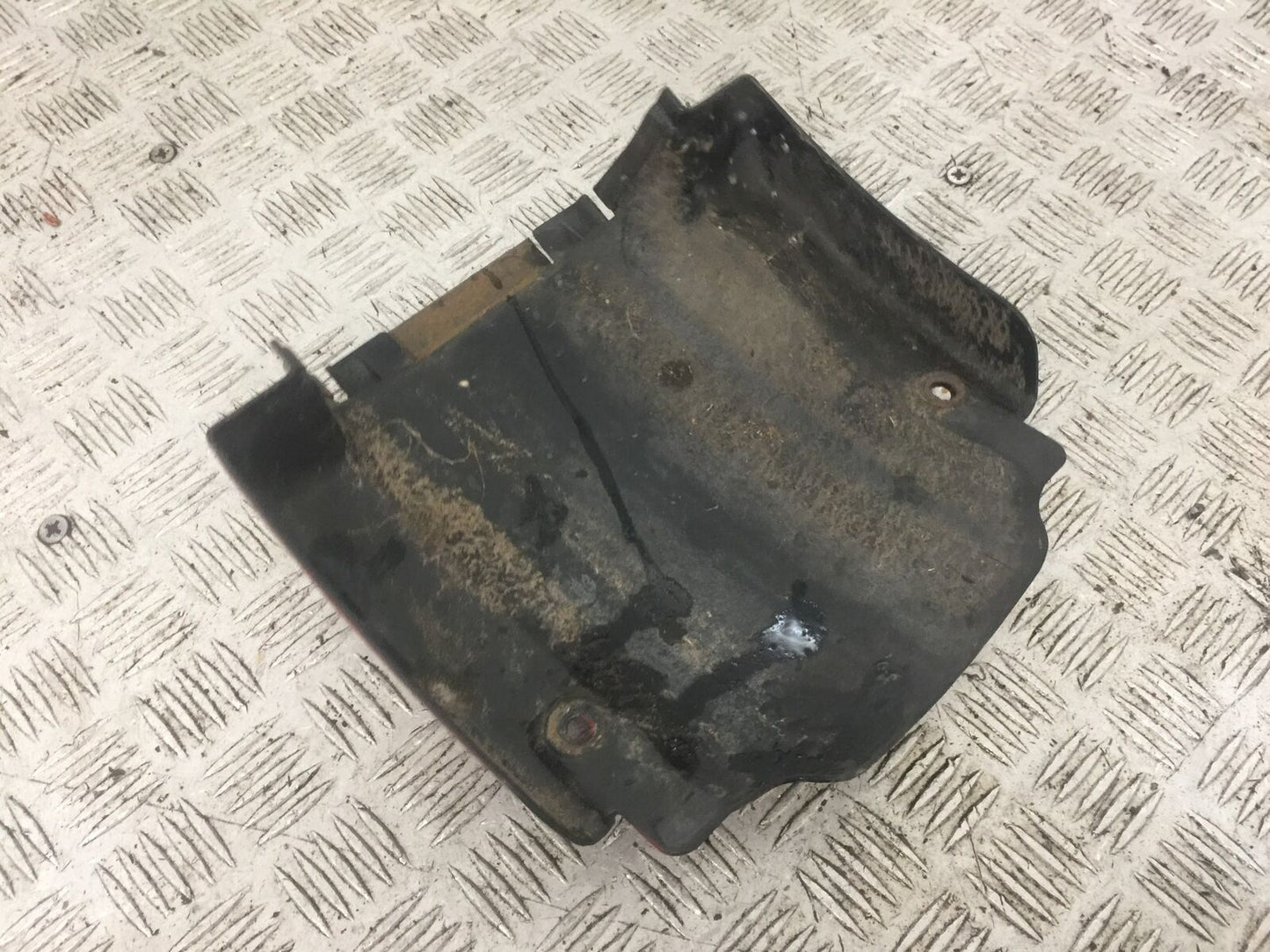 YAMAHA XV535 XV 535 VIRAGO INNER MUDGUARD YEAR 1994-02 (STOCK 772)