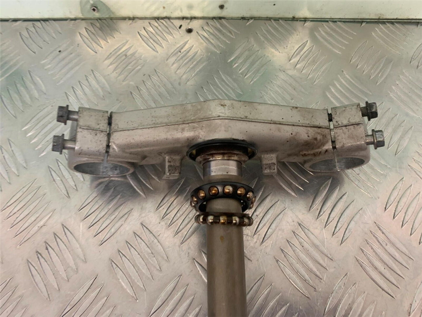 HONDA CBR600 CBR 600 RR BOTTOM YOKE YEAR 2003-2004 (STOCK 974)