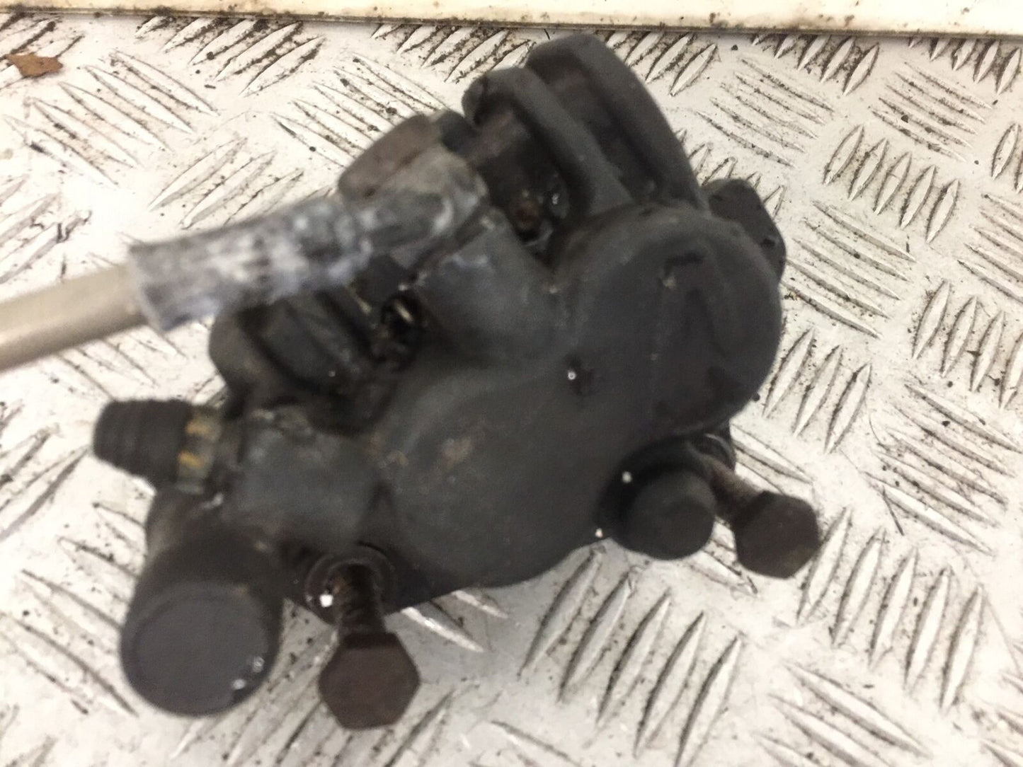 PEUGEOT GEOPOLIS 125 FRONT BRAKE CALIPER YEAR 2011 (STOCK 887)