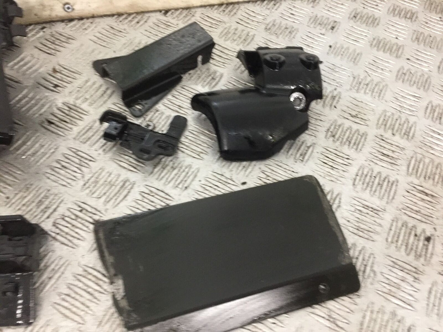 TRIUMPH 900 STREET SCRAMBLER INFILL PANELS YEAR 2018 (STOCK 896)