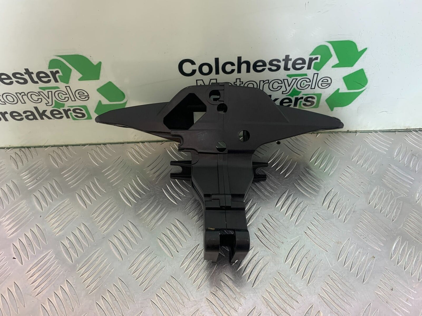 APRILIA RS4 125 FAIRING BRACKET YEAR 2011-2016 (STOCK 994)
