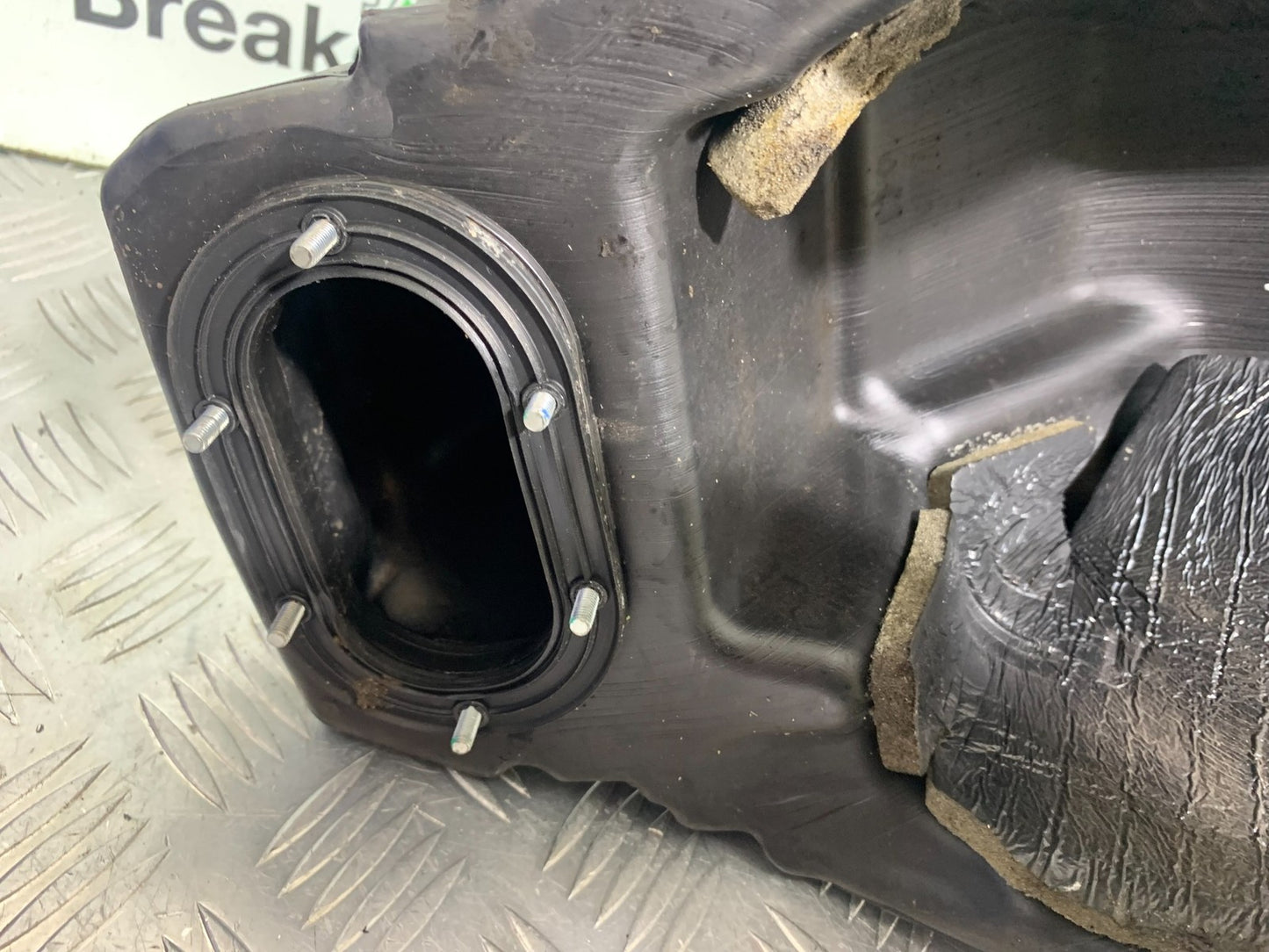 APRILIA SL750 SL 750 SHIVER PETROL TANK YEAR 2008-2016 (CMB1242)