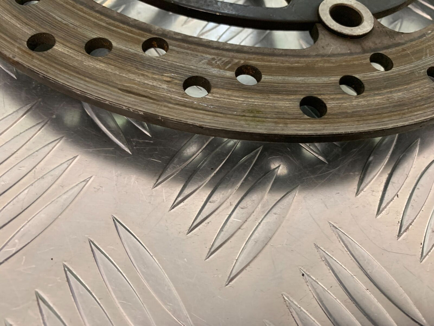HONDA CBR1100 BLACKBIRD 1 X FRONT BRAKE DISC YEAR 1996-1998 (STOCK 936)