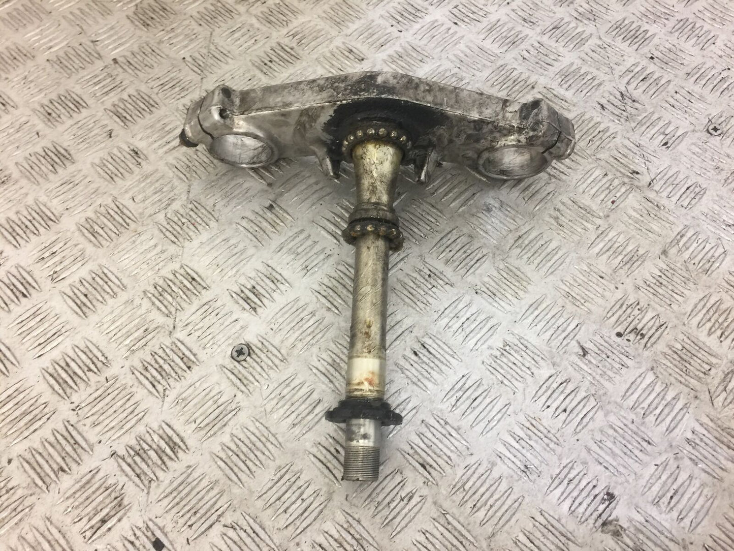 KAWASAKI ZX6R ZX6 J BOTTOM YOKE YEAR 2000 (STOCK 658)