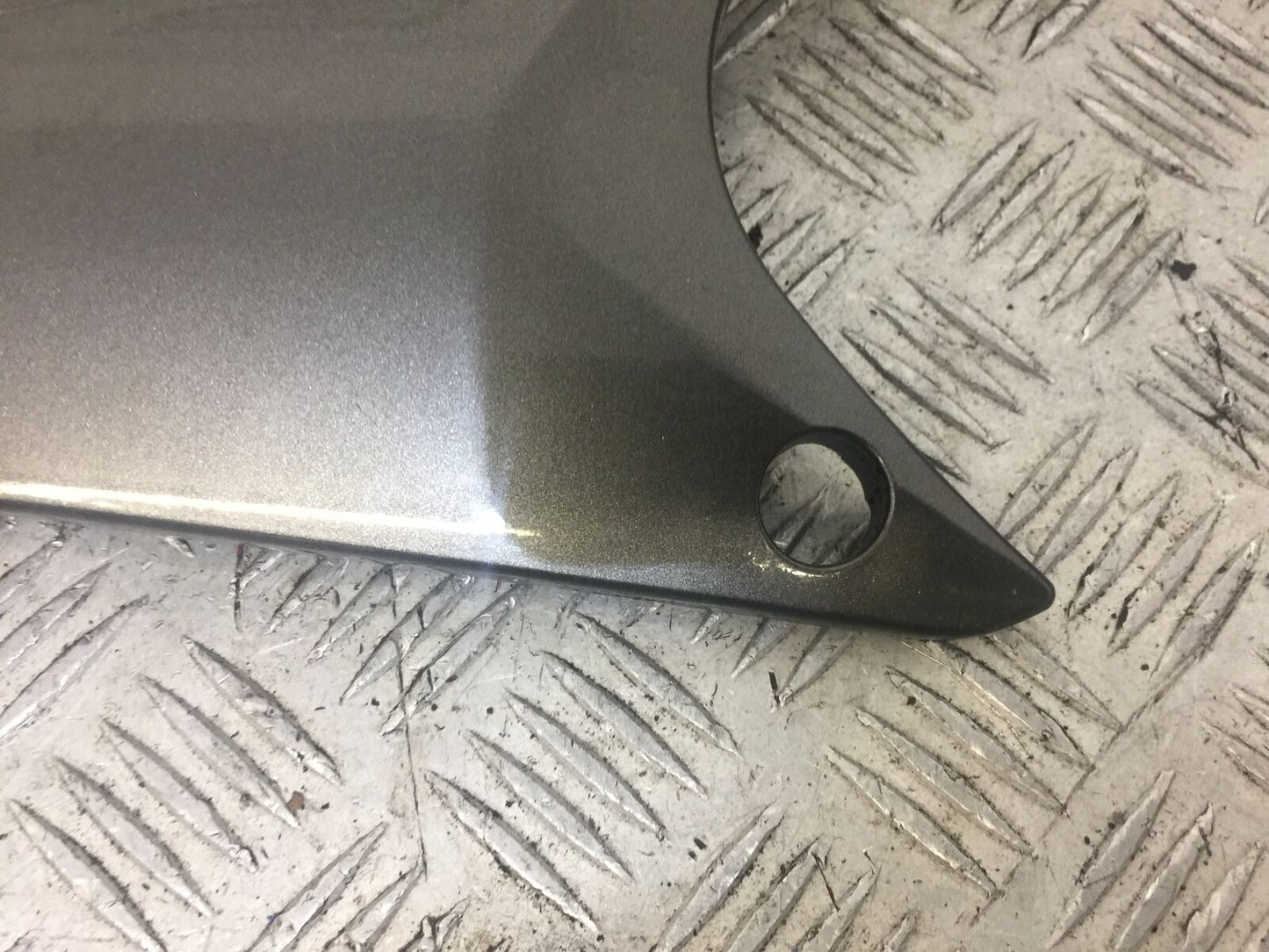 KAWASAKI ZZR1200 ZZR 1200 RIGHT SIDE PANEL 2002-2005 (STOCK 678)