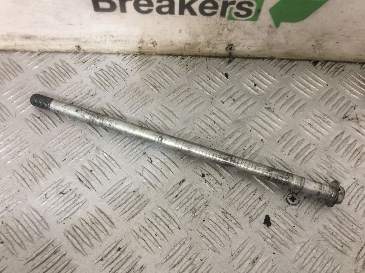 HONDA XL125 VARADERO SWINGARM SPINDLE YEAR 2001-04 (STOCK 854)