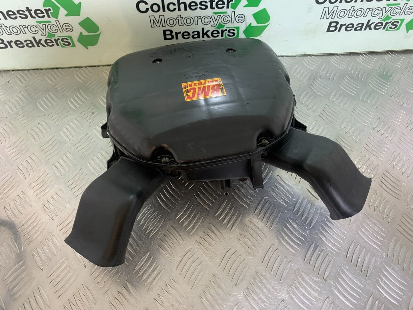 HONDA CBR1100 BLACKBIRD AIRBOX YEAR 1996-1998 (CMB1017)