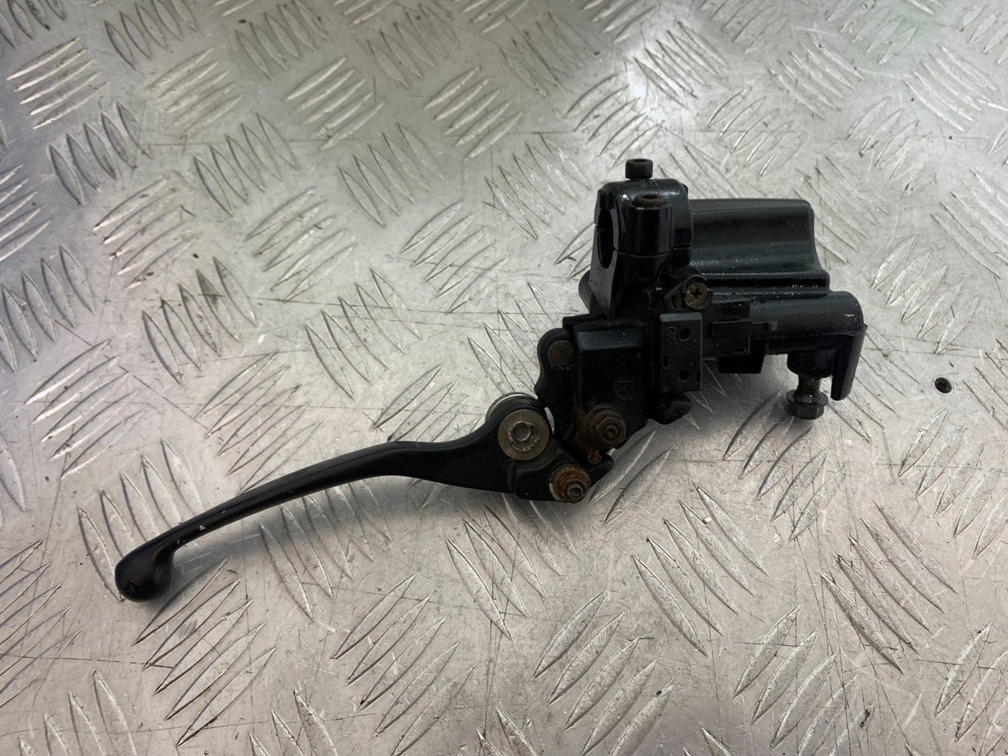 TRIUMPH TROPHY 900 CLUTCH MASTER CYLINDER YEAR 1991-95 (CMB1251)