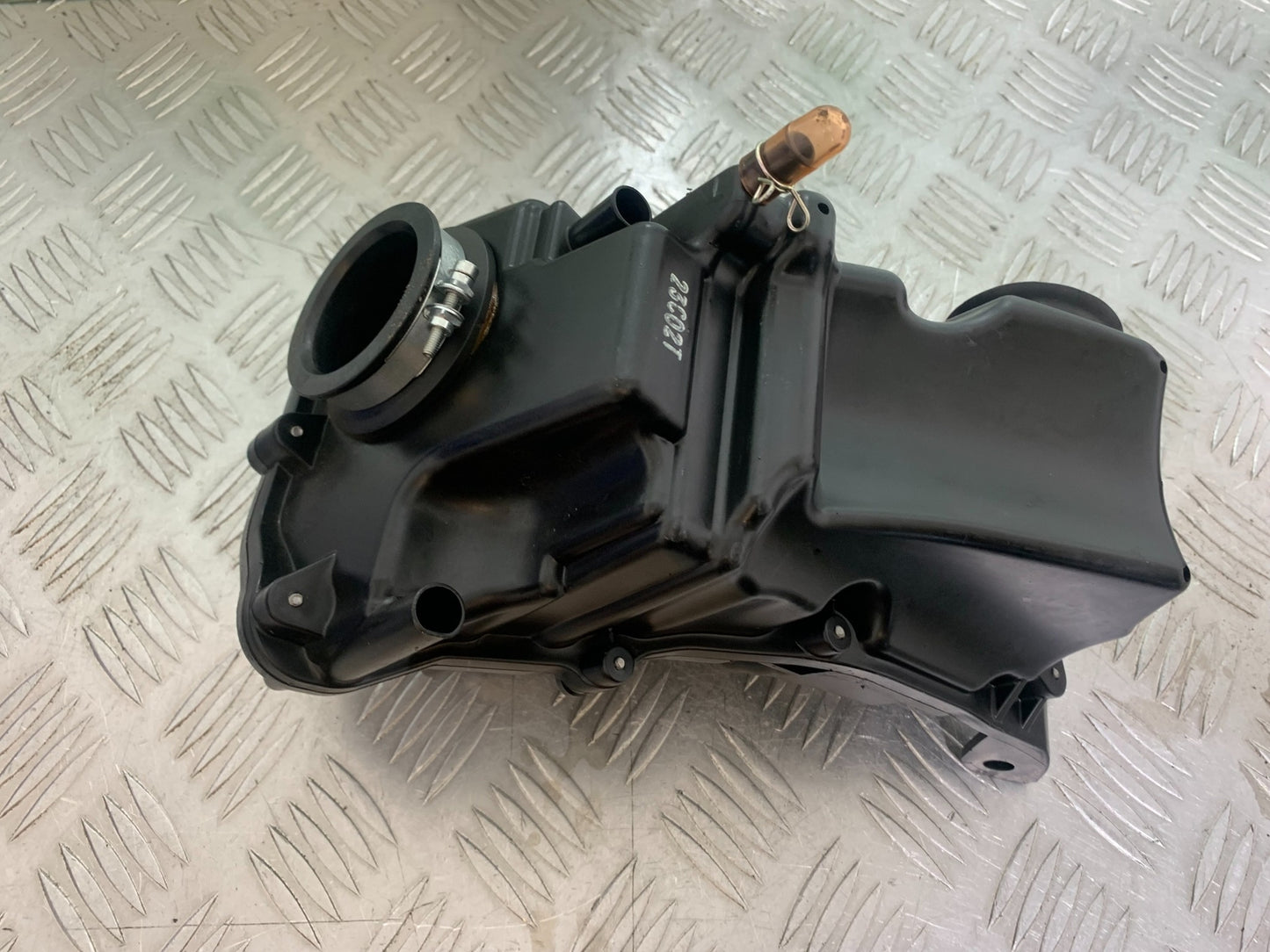 TRIUMPH TRIDENT 660 AIRBOX YEAR 2021-2024 (CMB1148)