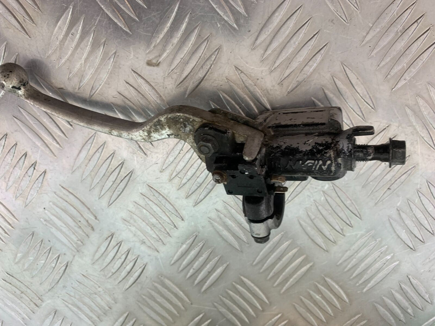 HONDA CBR125 CBR 125 FRONT BRAKE MASTER CYLINDER YEAR 2007-10 (CMB1004)