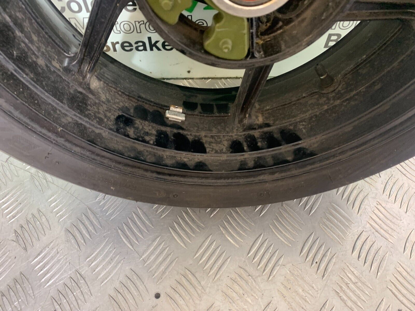 KAWASAKI Z1000 SX REAR WHEEL YEAR 2011-13 (STOCK 911)