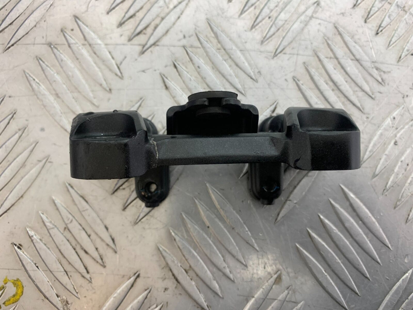 KAWASAKI Z650 ER650 KNFAN TOP YOKE CLAMP YEAR 2022-2024 (CMB1112)