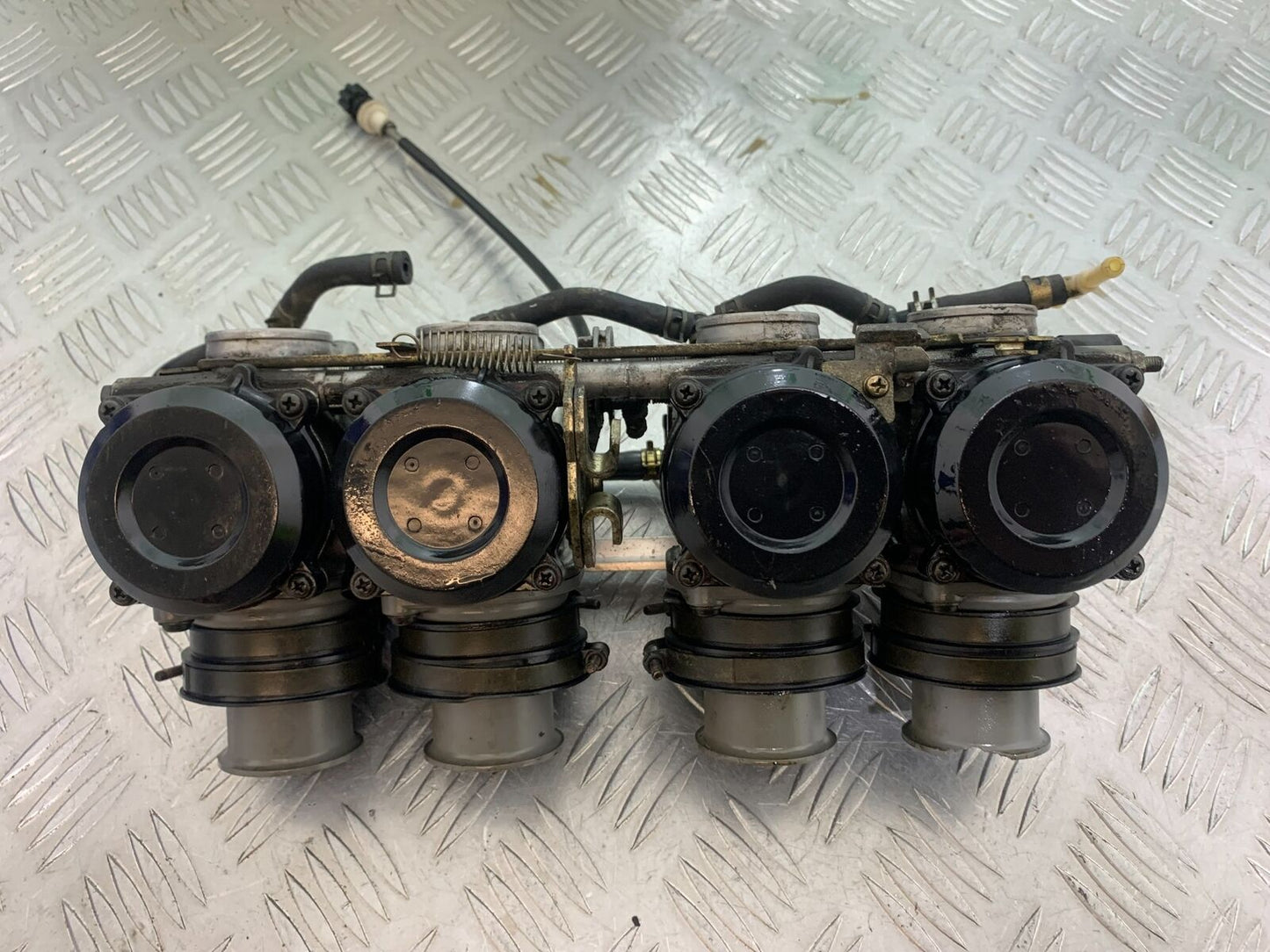 YAMAHA YZF600 YZF 600 THUNDERCAT CARBS 1996-2003 (CMB1105)