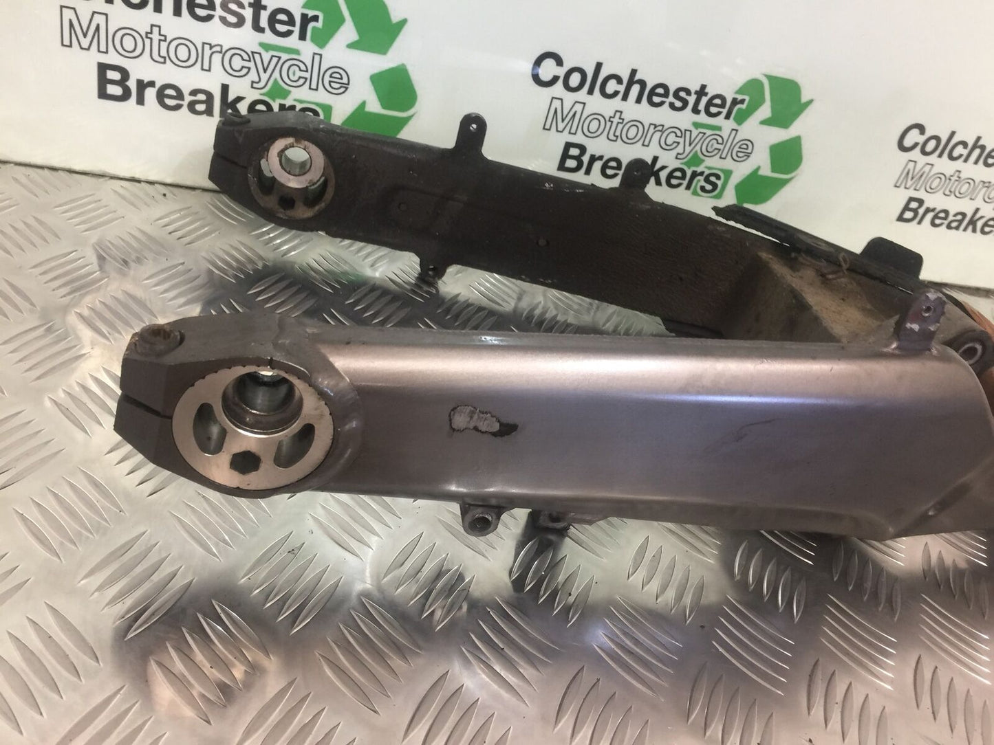 KAWASAKI Z1000 SX SWINGARM YEAR 2011-13 (STOCK 911)
