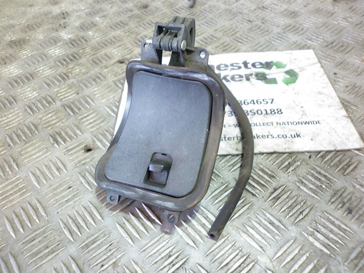 YAMAHA XMAX 250 X MAX 250 PETROL CAP LID YEAR 2006