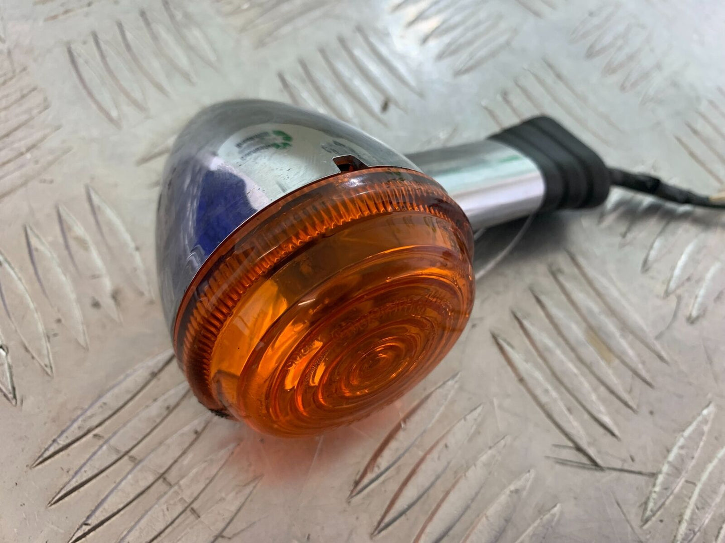 TRIUMPH BONNEVILLE T100 FRONT LEFT INDICATOR YEAR 2017-2021 (CMB1084)
