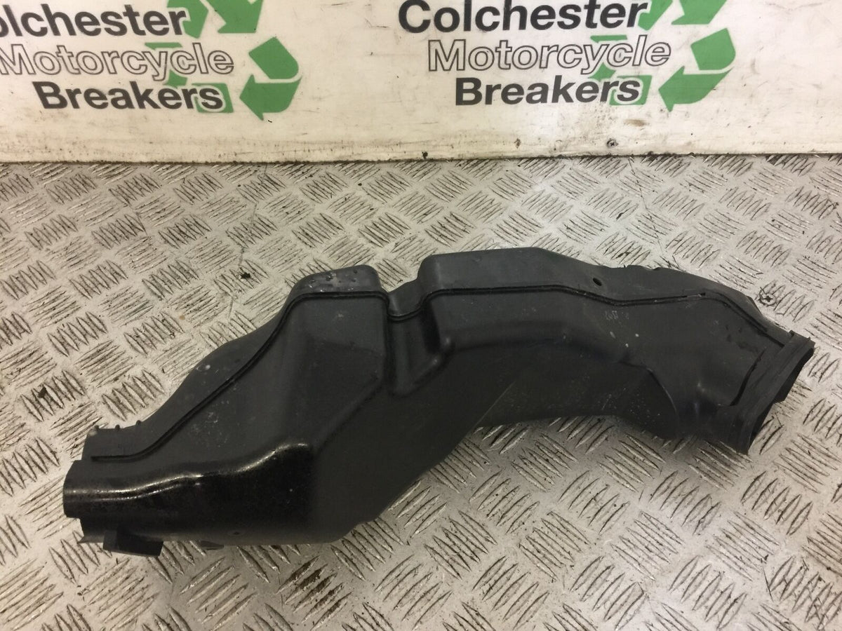 SUZUKI GSXR 750 L1-L5 LEFT AIRDUCT YEAR 2012-2016 (STOCK 698)