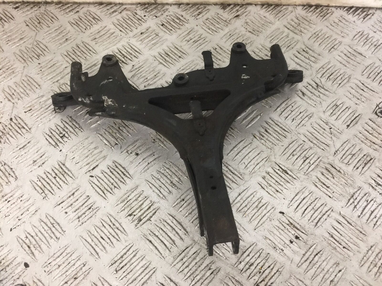 KAWASAKI ZX9R ZX9 E1 FAIRING BRACKET YEAR 2000 (STOCK 795)