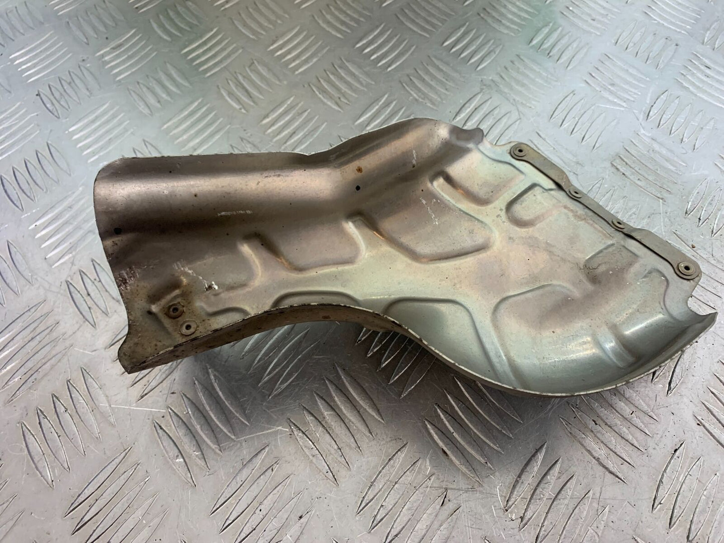 HONDA VFR1200 VFR 1200 FA EXHAUST SHIELD YEAR 2010-11 CMB1088)