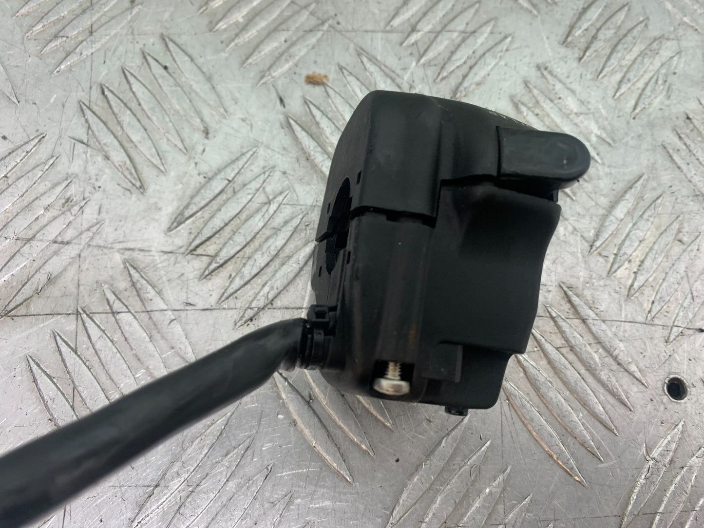 APRILIA RSV1000 R FACTORY LEFT SWITCH GEAR 2004-09 (CMB1203)