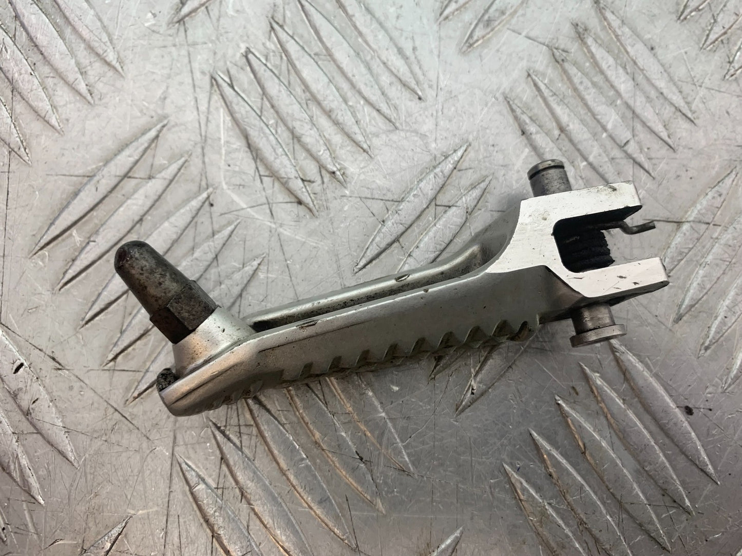 BMW S1000 RR FRONT LEFT FOOTPEG YEAR 2015-2018 (CMB1246)