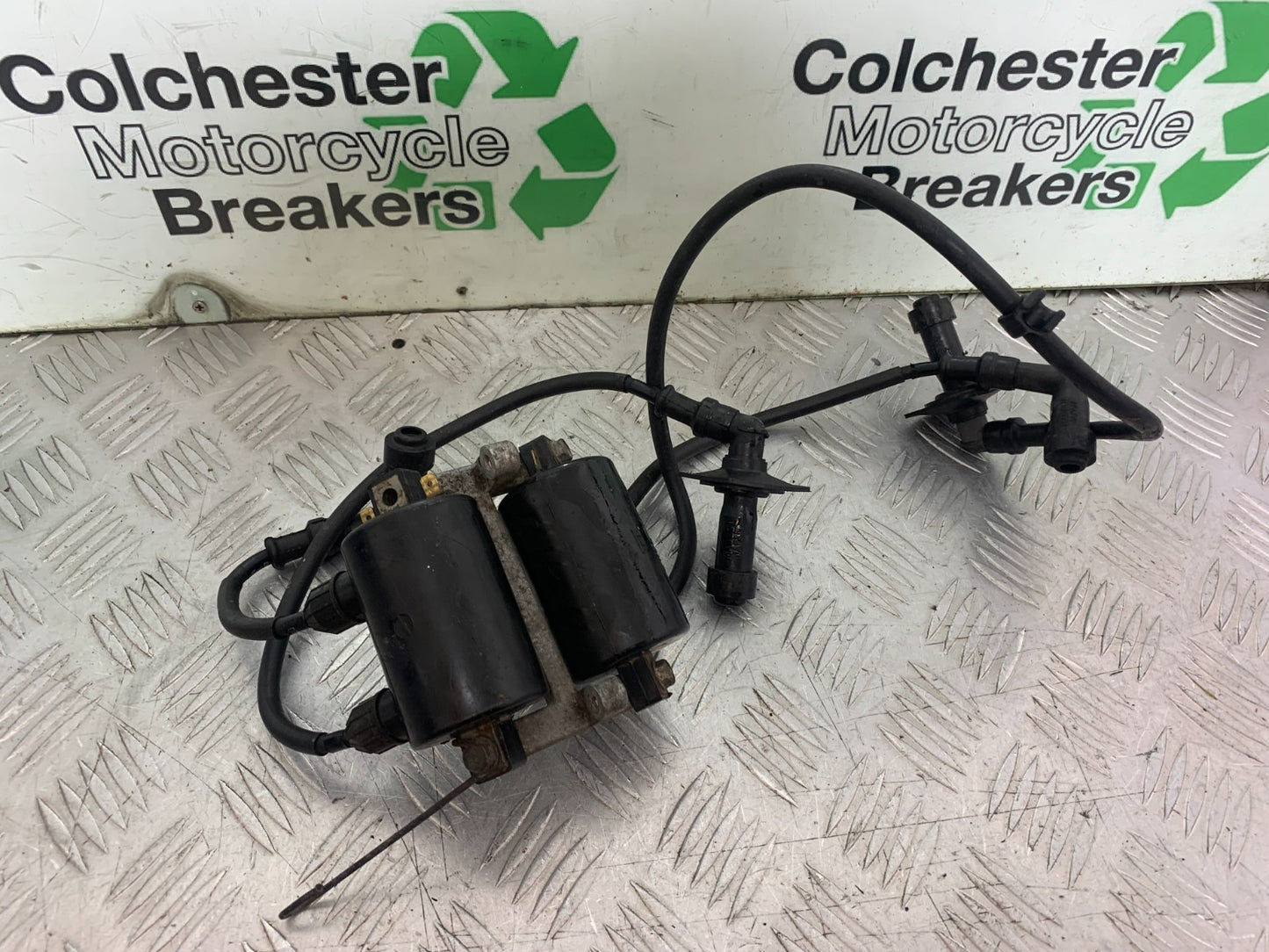 HONDA VT700 VT 700 SHADOW COILS AND CAPS YEAR 1984-85 (CMB1328)