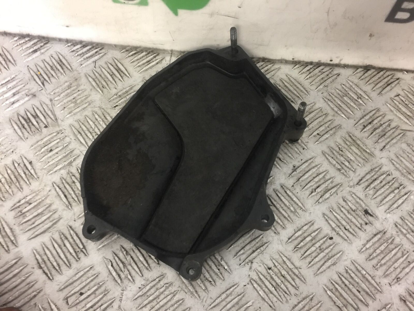 YAMAHA TDM850 TDM 850 SPROCKET COVER YEAR 1992 STOCK 399