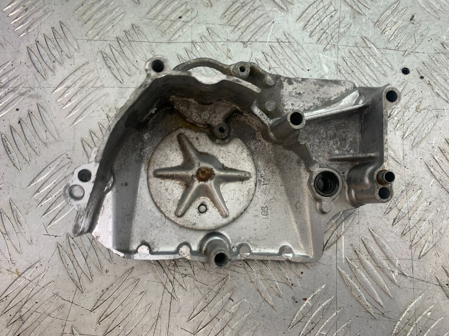 YAMAHA YZF1000 THUNDERACE SPROCKET COVER YEAR 1997-2000 (CMB1204)