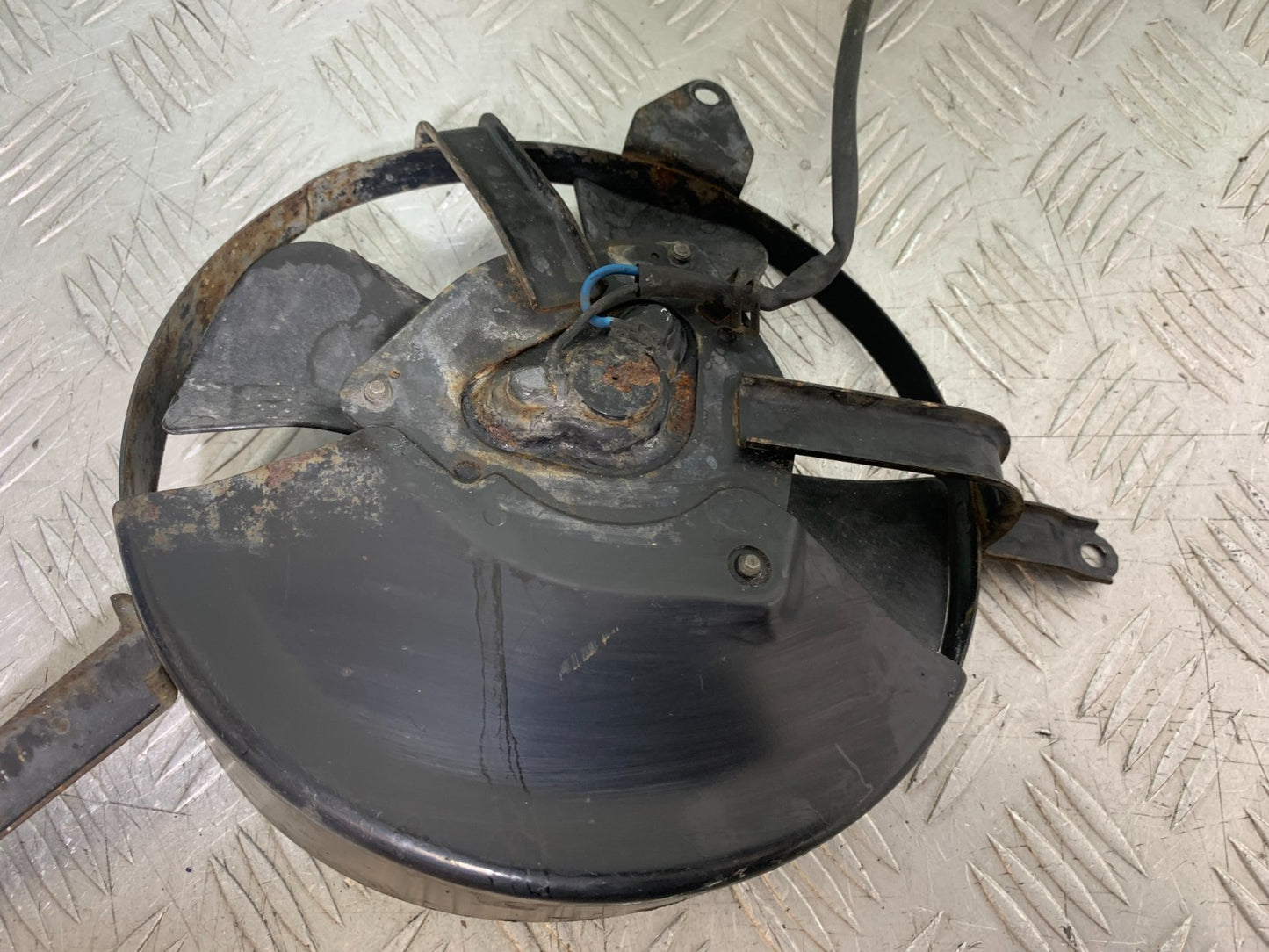 SUZUKI RF900 RF 900 READIATOR FAN YEAR 1994-1999 CMB1326