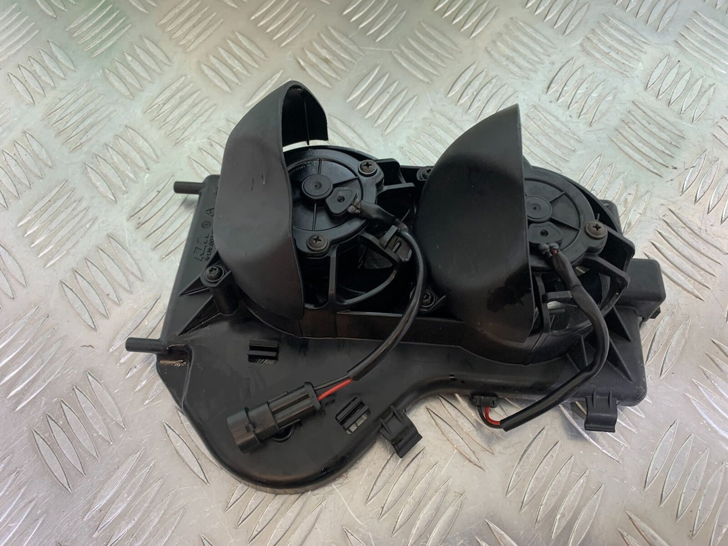 KTM 1290 SUPER DUKE RADIATOR FANS YEAR 2014-2016 (CMB1006)