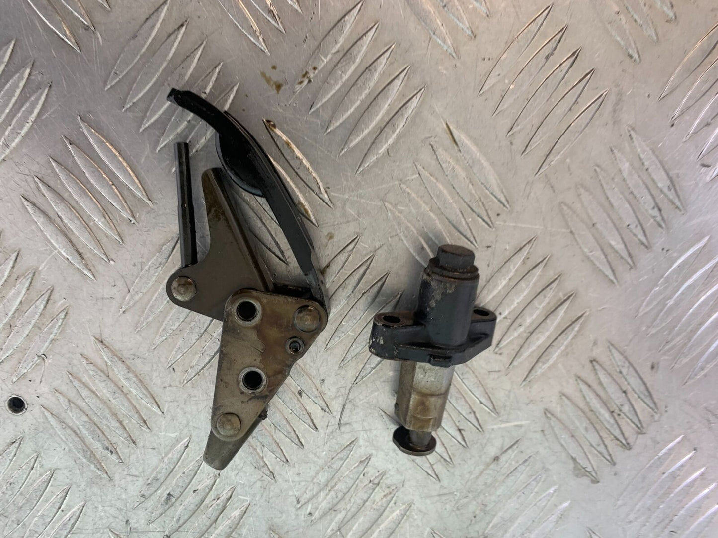 KAWASAKI ZZR1100 D CAM CHAIN TENSIONER YEAR 1999 (STOCK 648)