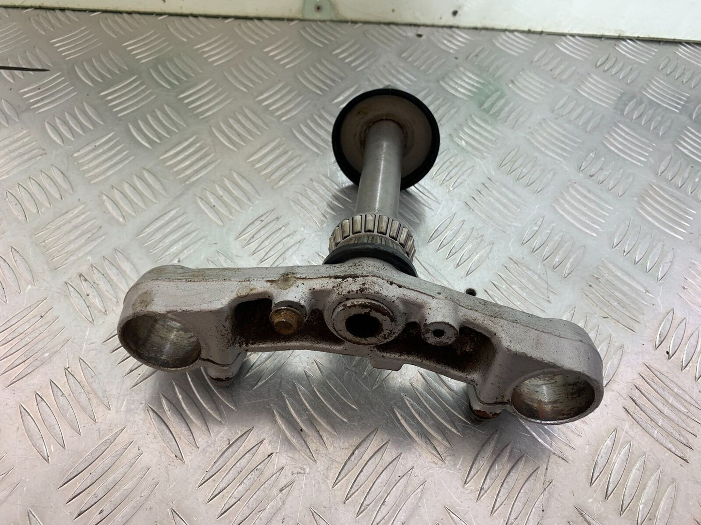 SUZUKI SV650 SV 650 BOTTOM YOKE YEAR 2003-2006 (CMB1024)